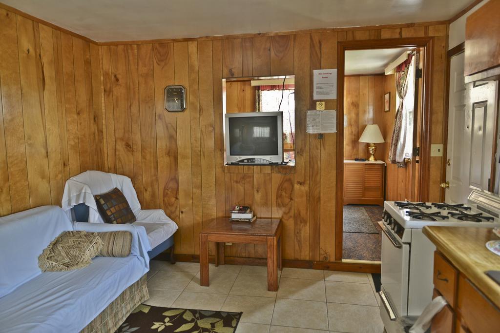 Lake Ida Beach Resort 윈터헤이븐 객실 사진